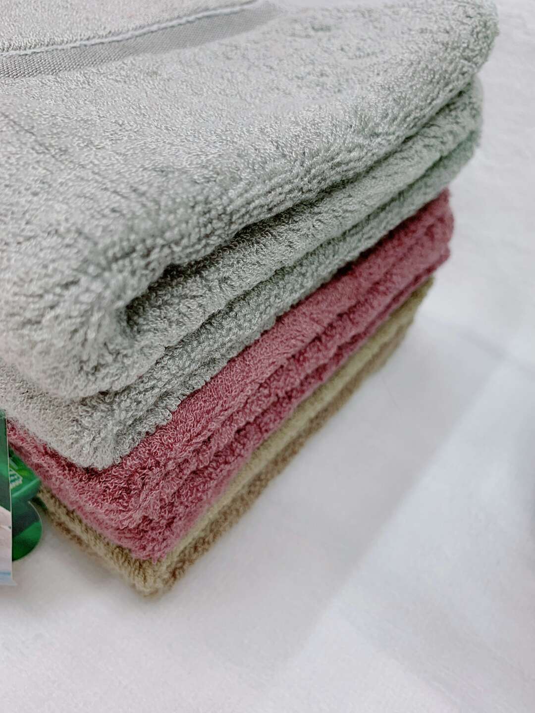 A 35*75cm deep single-color or three-color bamboo fiber towel can be mixed into one pack Specification image