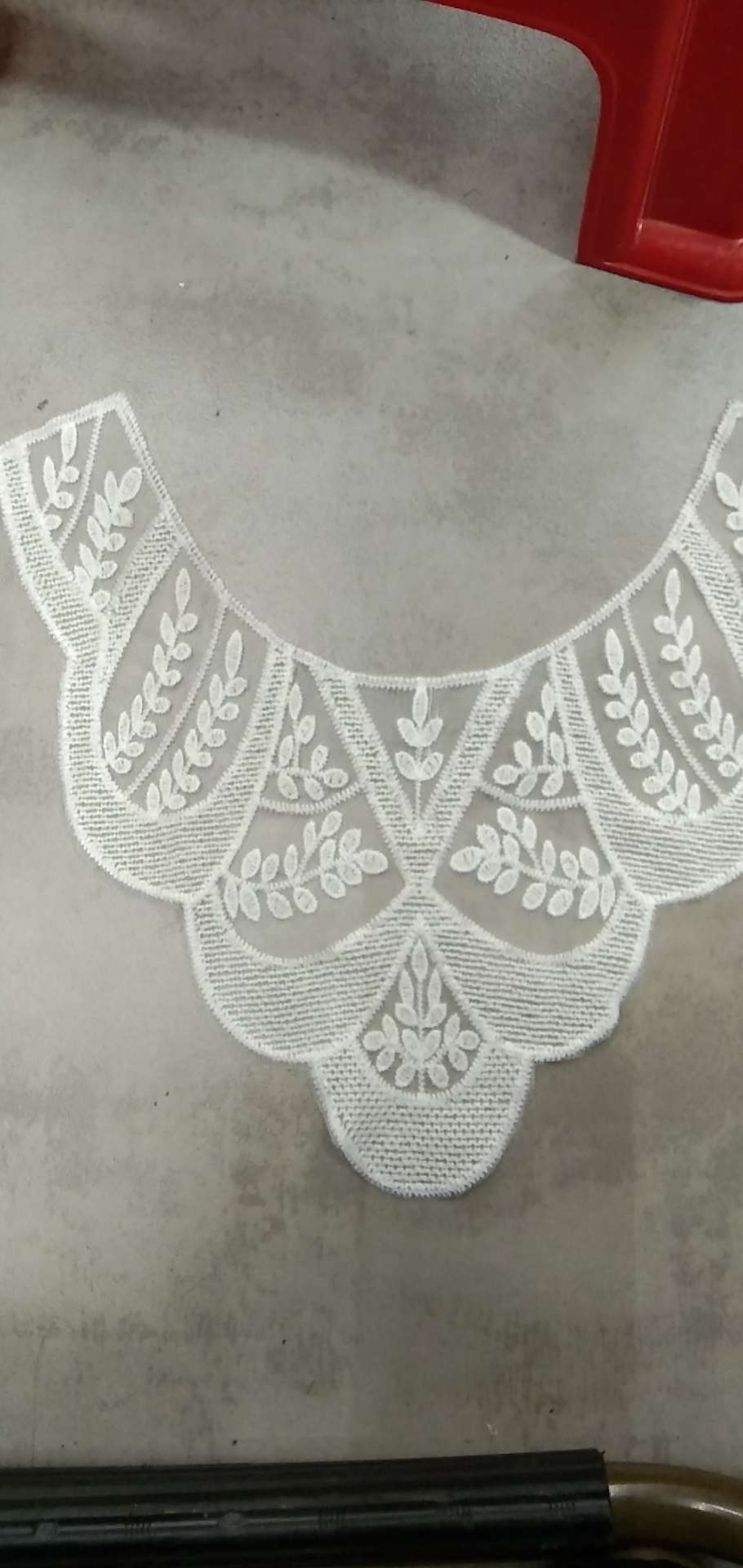 Neckline
