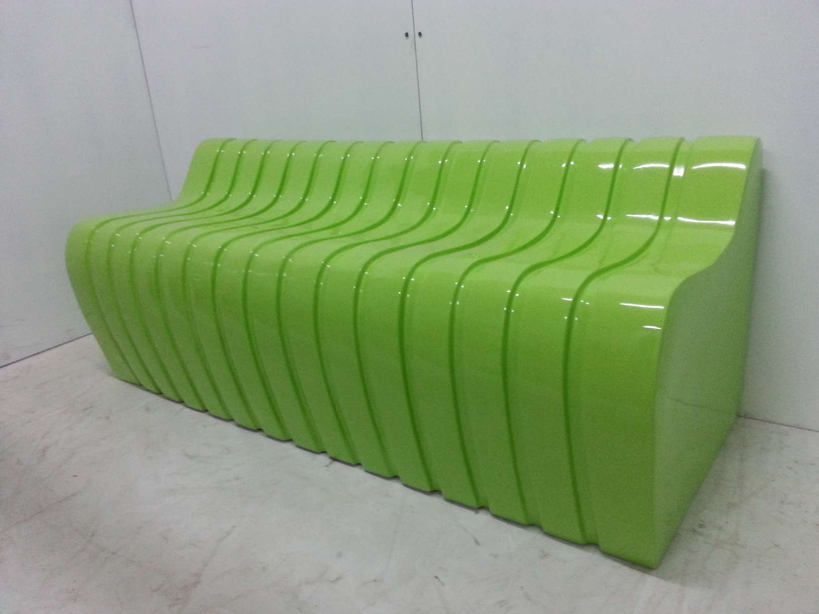 玻璃钢靠背坐凳条纹休闲多人座椅商业街商场公共区域等候休息椅子户外椅长157*60*60