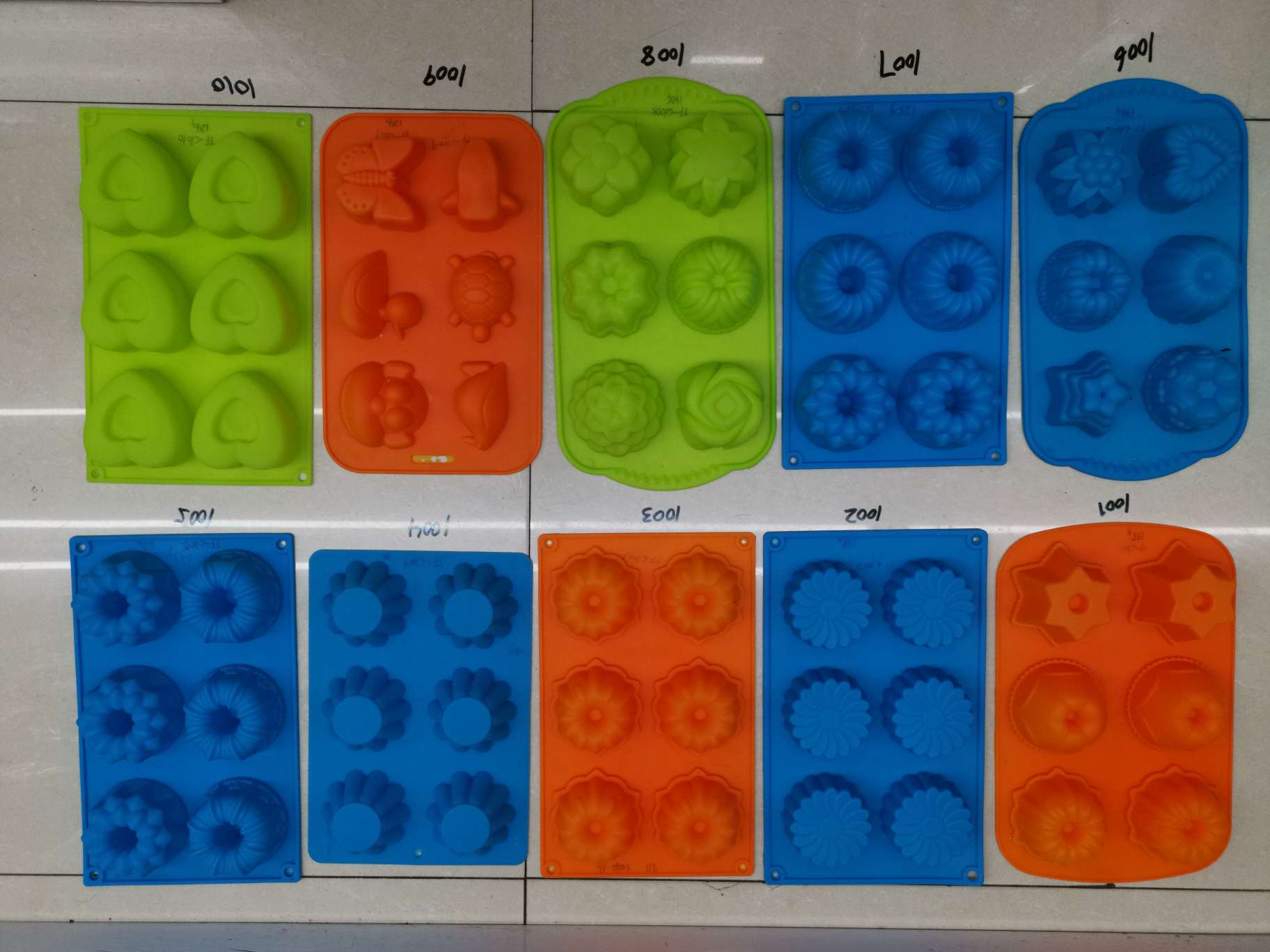 8 holes of silicone cake mold