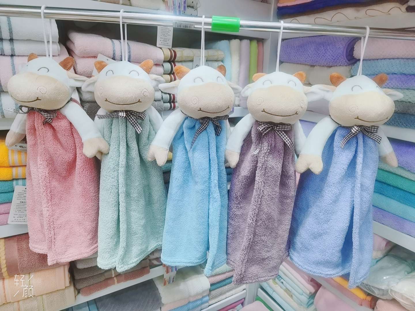 The little Ox zodiac doll hand towel is super absorbent and penetrates the kitchen and bathroom decoration
