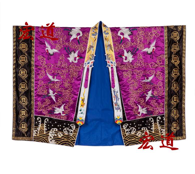 飞鹤高功法衣白底实物图