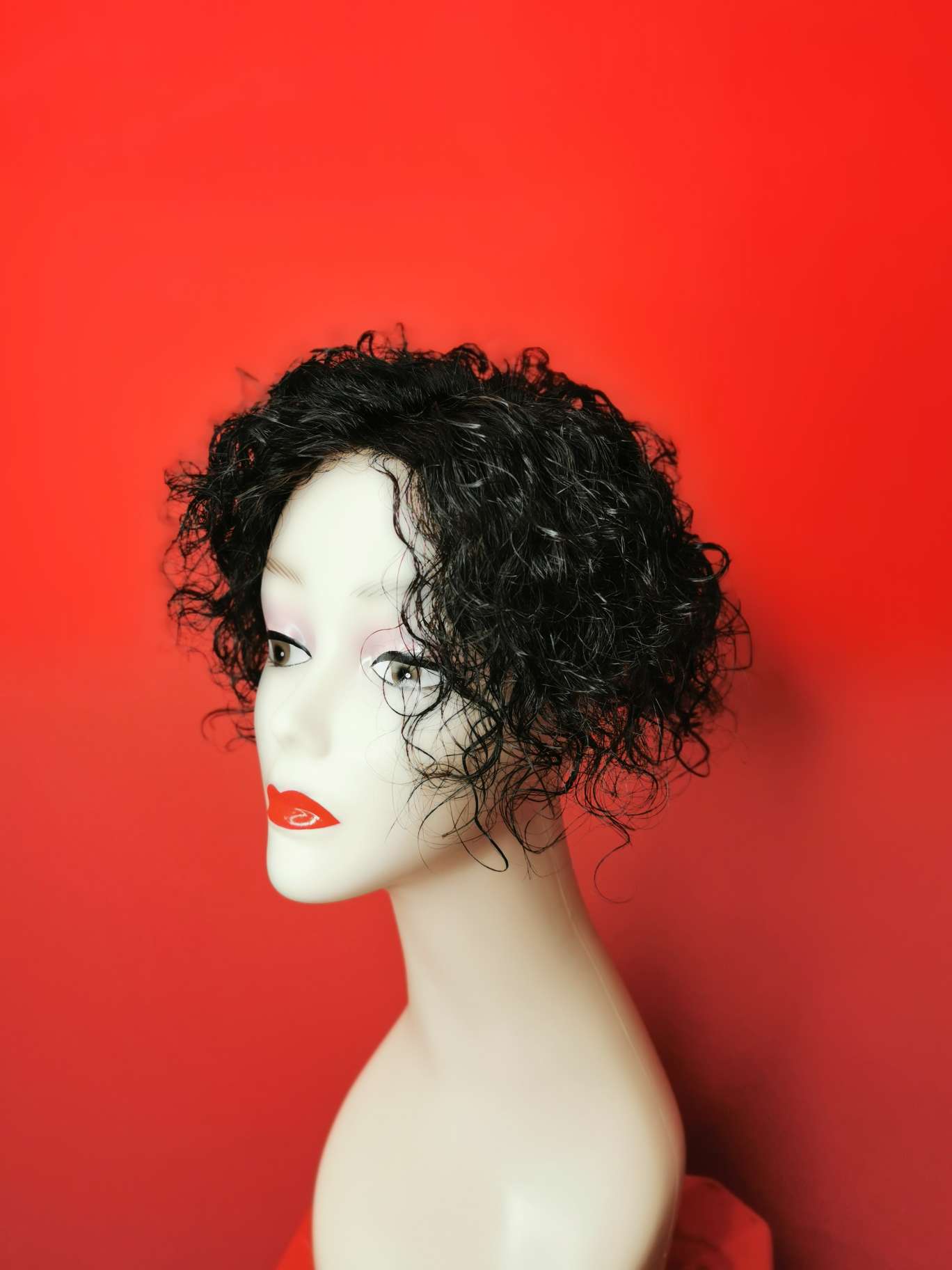 100% hand-knitted real person hair, ladies' hair blocks, curly style Application Scenario