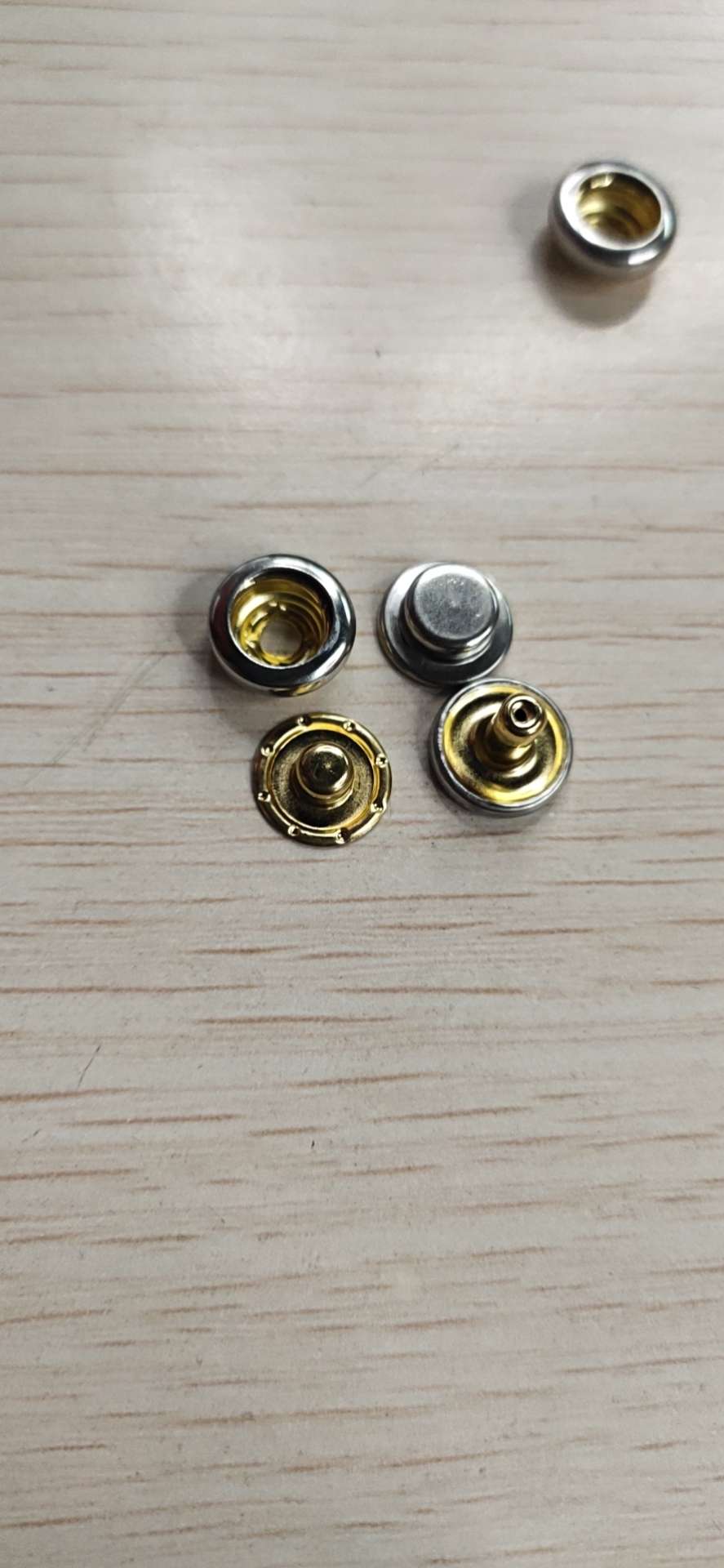 We produce and sell various types of cap buttons and clothing accessories Application Scenario