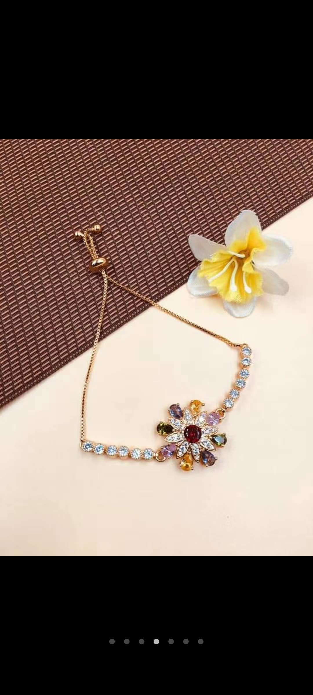 Flower diamond bracelet