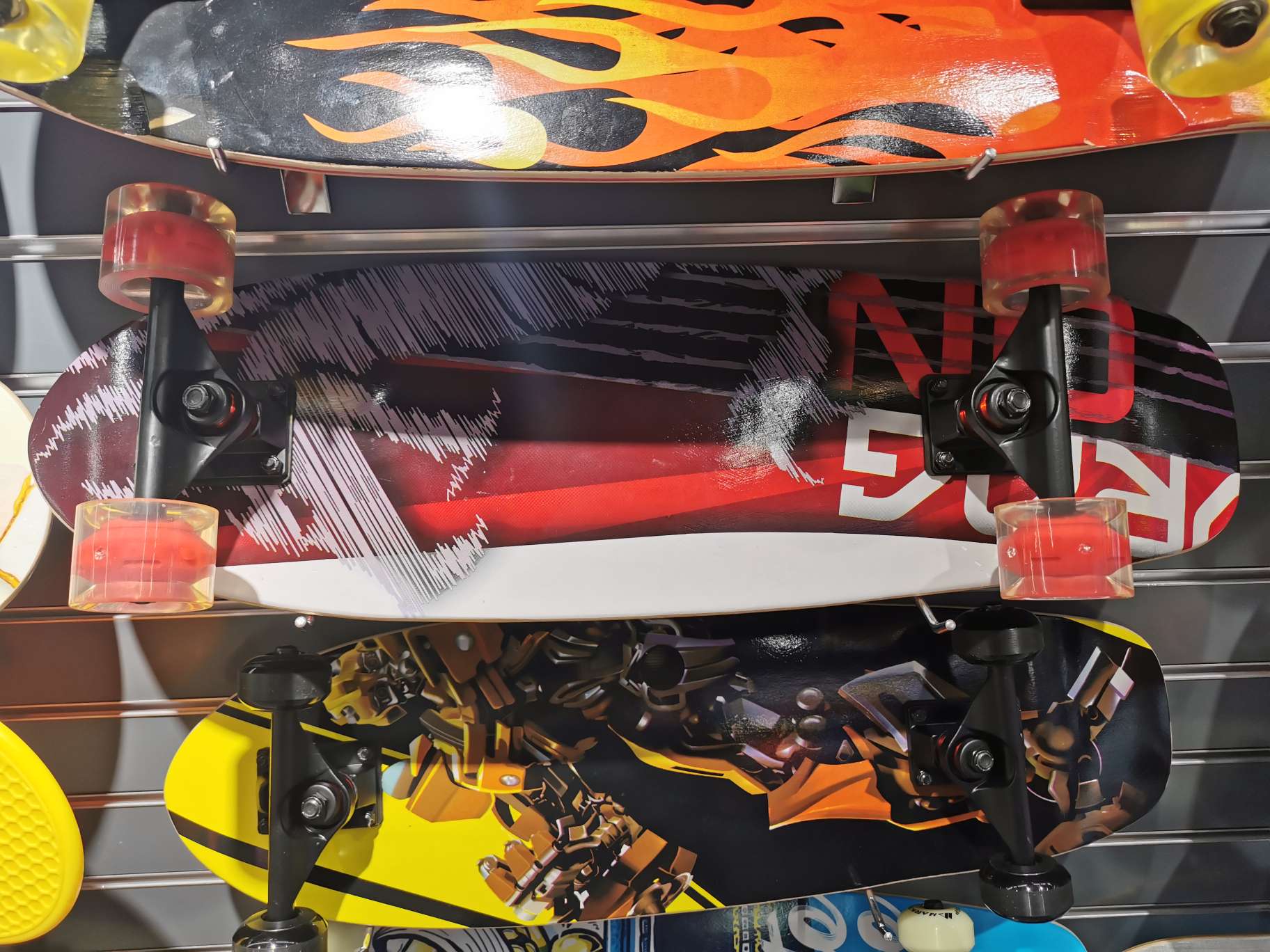 Skateboard 16