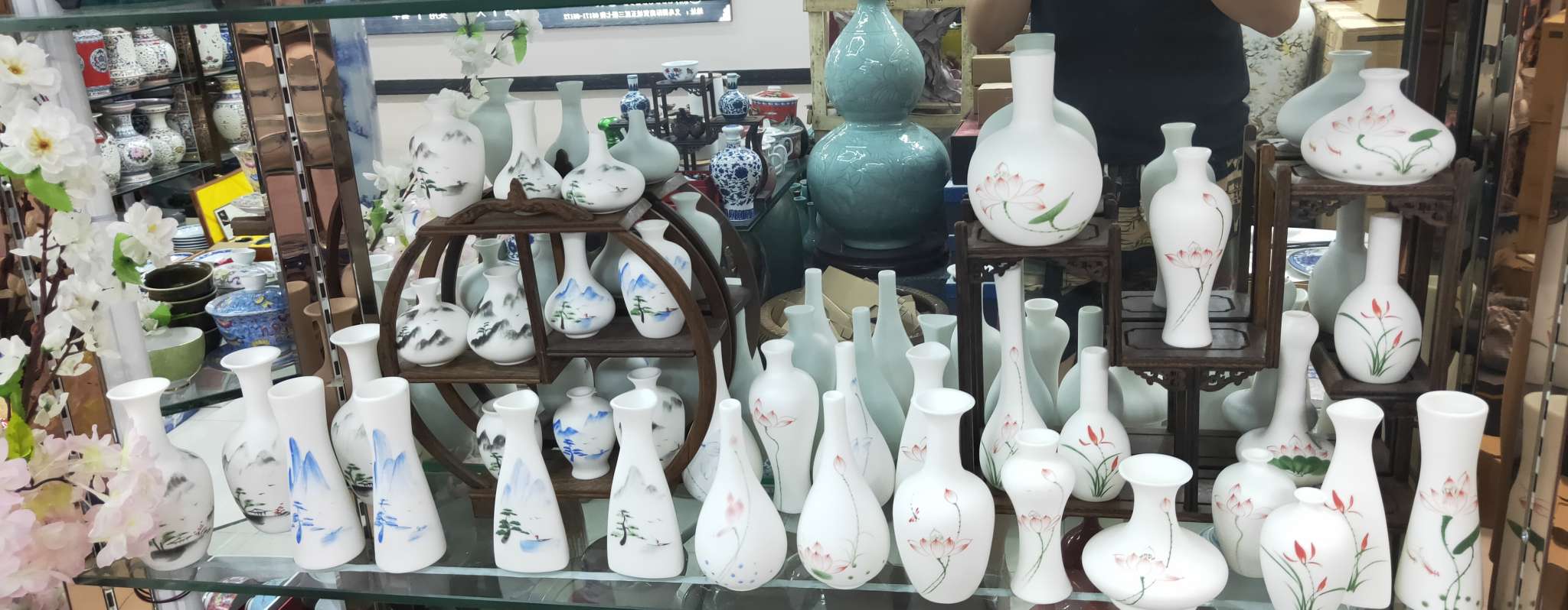 زهور الخروف البيضاء undefined