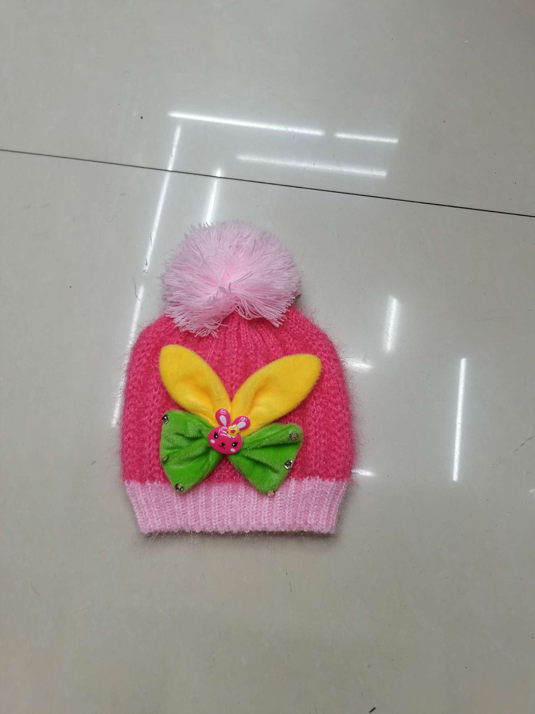 Bowknot is hat thumbnail