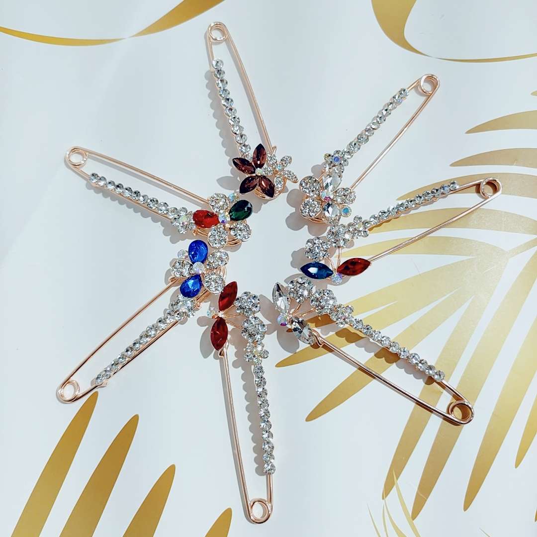 Brooch, women's corsage accessory, crystal imitation coat pin, fashionable and versatile, Korean luxury and grandeur