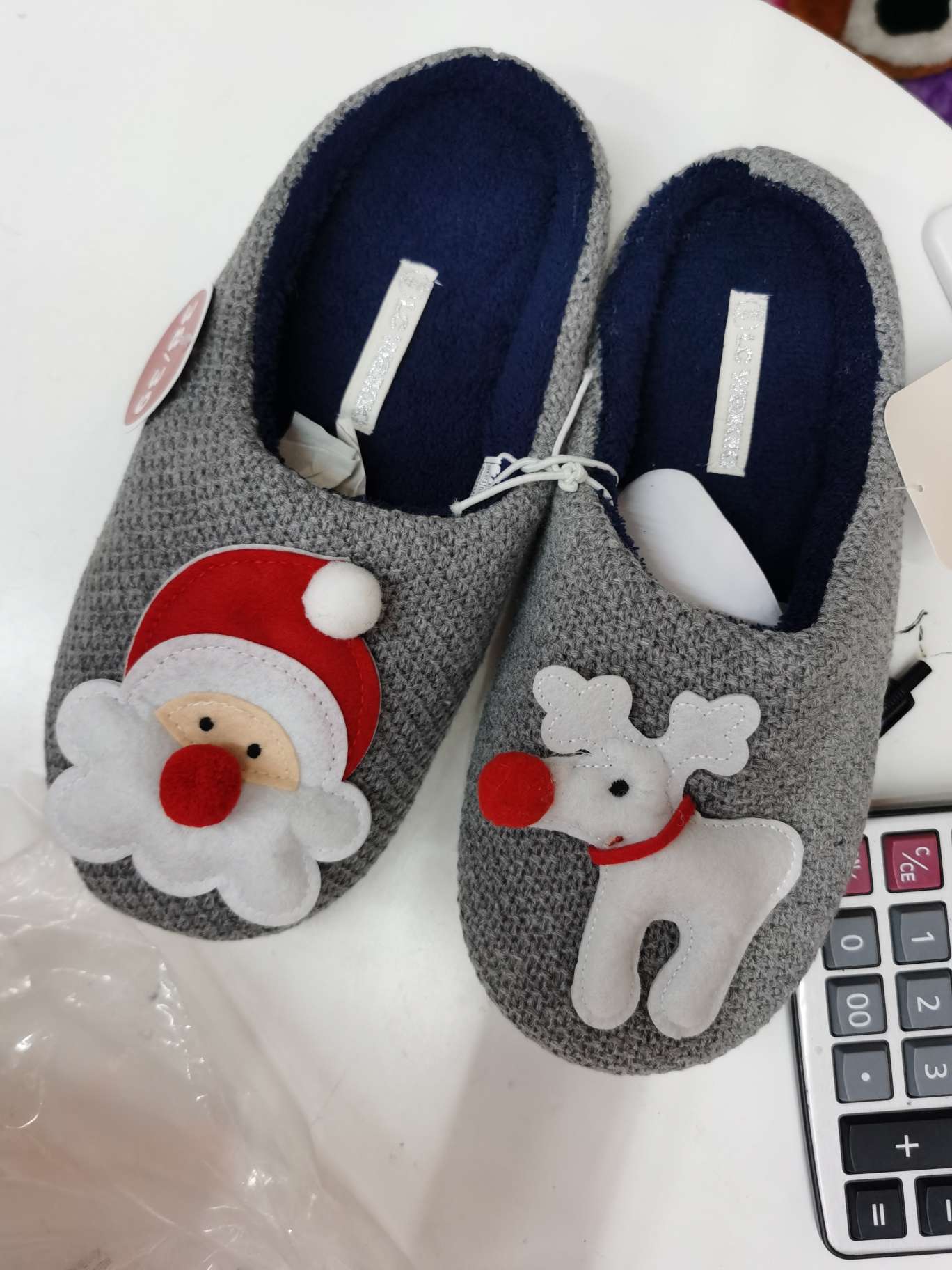 High-quality indoor slippers have been transferred from export to domestic sales