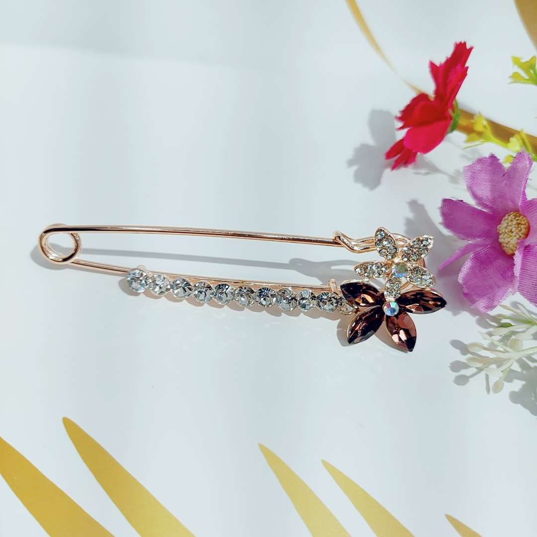 Brooch, women's corsage accessory, crystal imitation coat pin, fashionable and versatile, Korean luxury and grandeur undefined