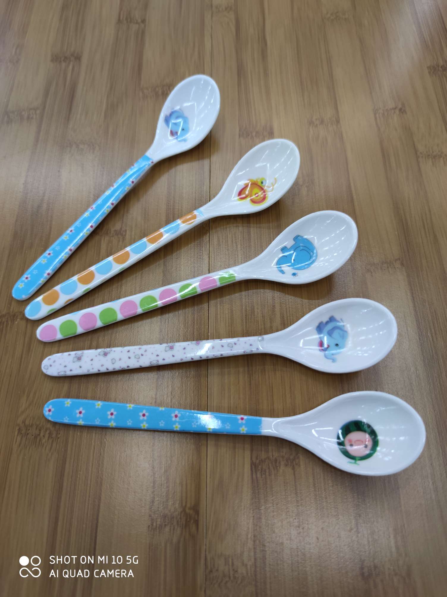 7012 children's spoon Children's rice spoon plastic spoon thumbnail