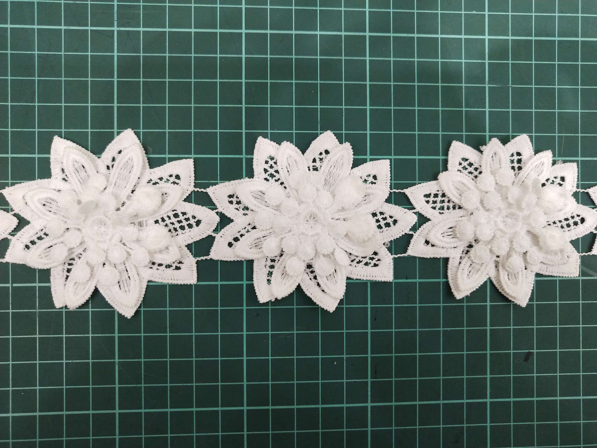 Water-soluble three-dimensional lace flower water-soluble embroidery