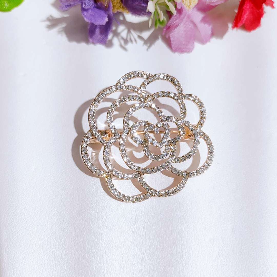High-end Korean version diamond-encrusted cartoon ins pearl rainbow brooch Sunflower brooch anti-glare clothing accessories undefined