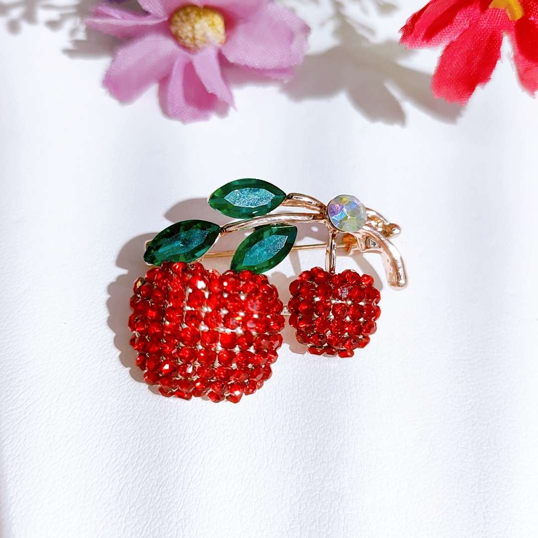 High-end Korean version diamond-encrusted glass cartoon ins fruit cute brooch Sunflower brooch anti-glare clothing accessories undefined