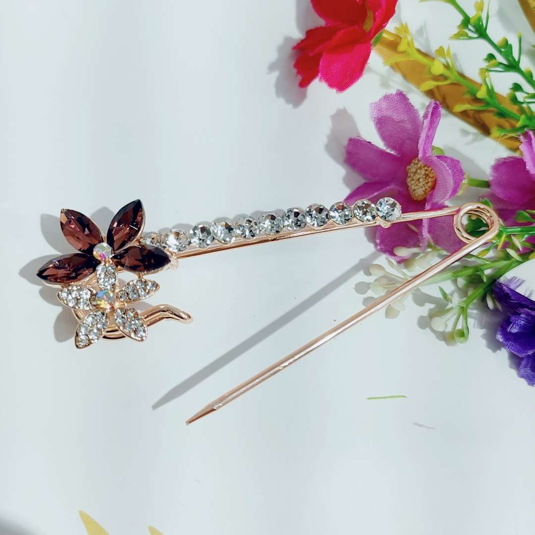Brooch, women's corsage accessory, crystal imitation coat pin, fashionable and versatile, Korean luxury and grandeur undefined