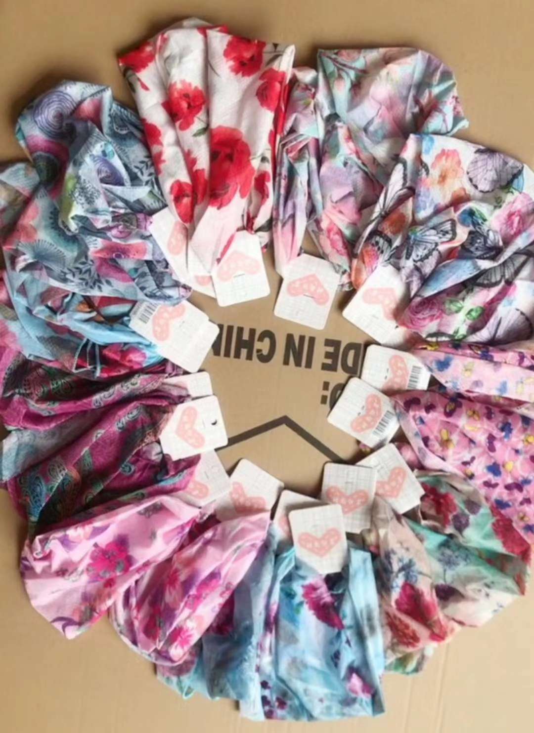 咔伊秀时尚防尘透气口罩薄款夏款冰丝提花百变巾图