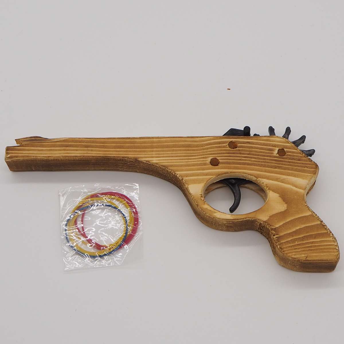 Factory direct sales of rubber band wooden guns, wooden toys, rubber ring hand wooden guns, new No. 3 rubber band gun Application Scenario
