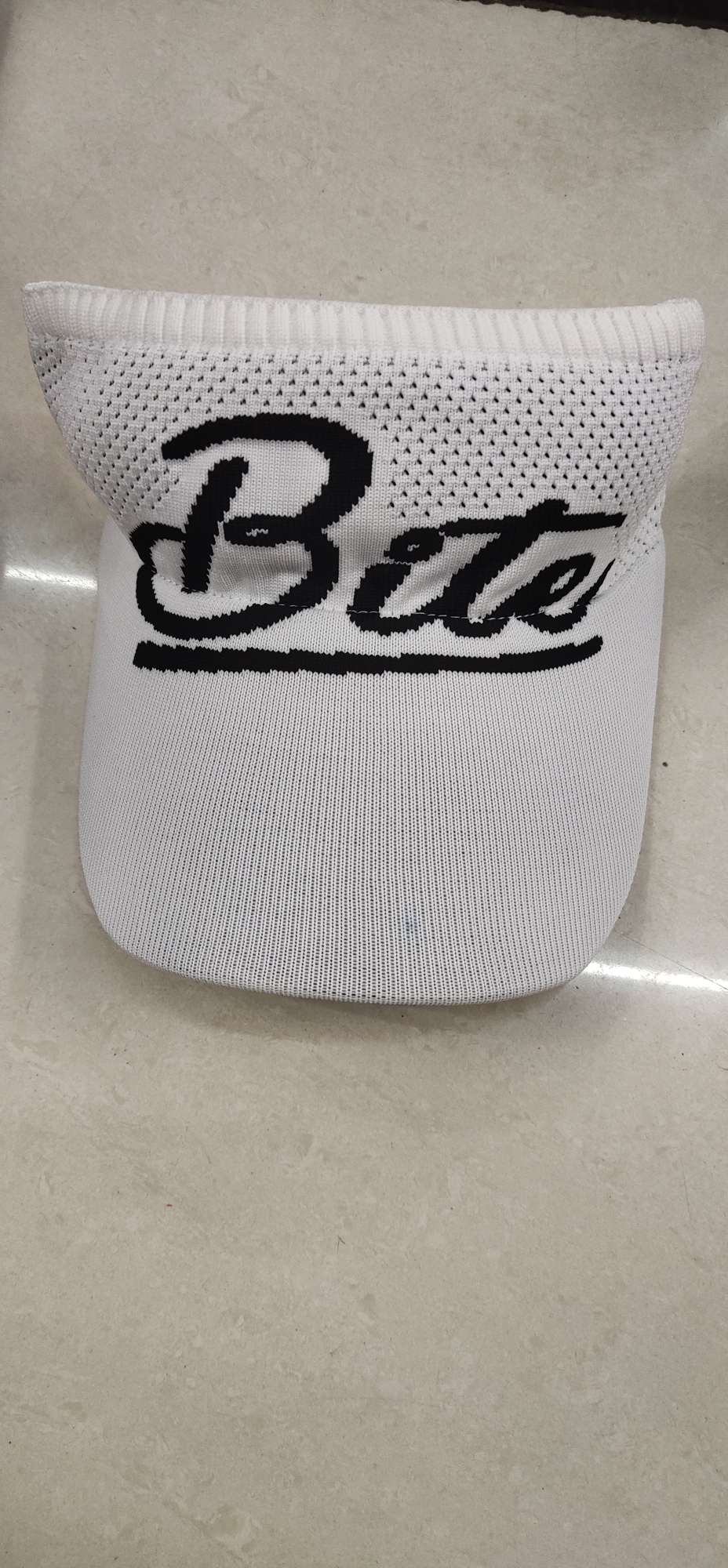 Empty Hat 25