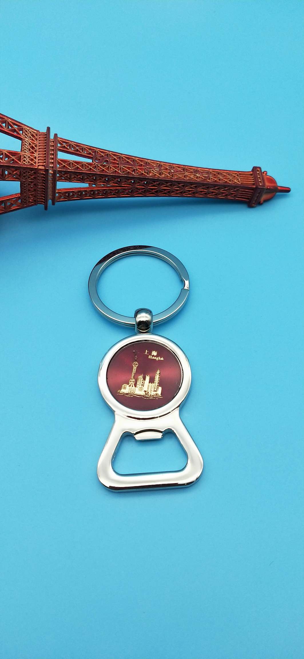 Round bottle opener keychain Specification image