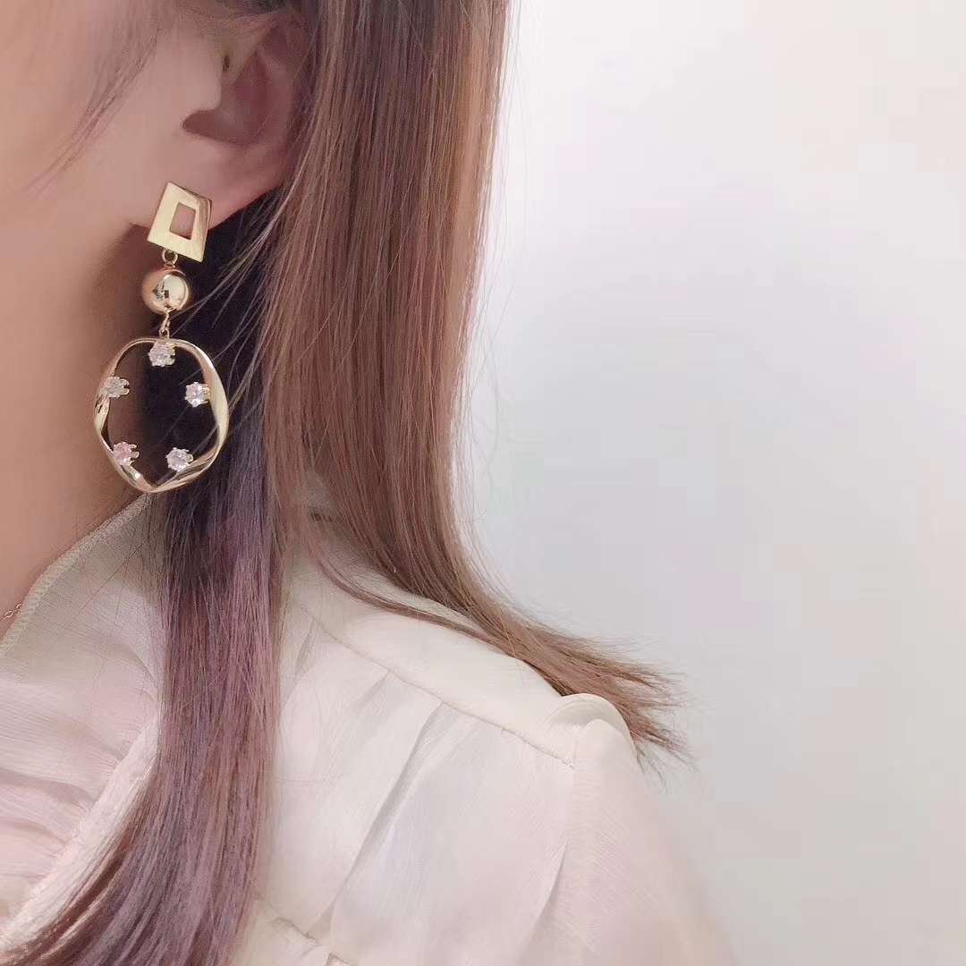 Pendientes de temperamento generoso details Picture