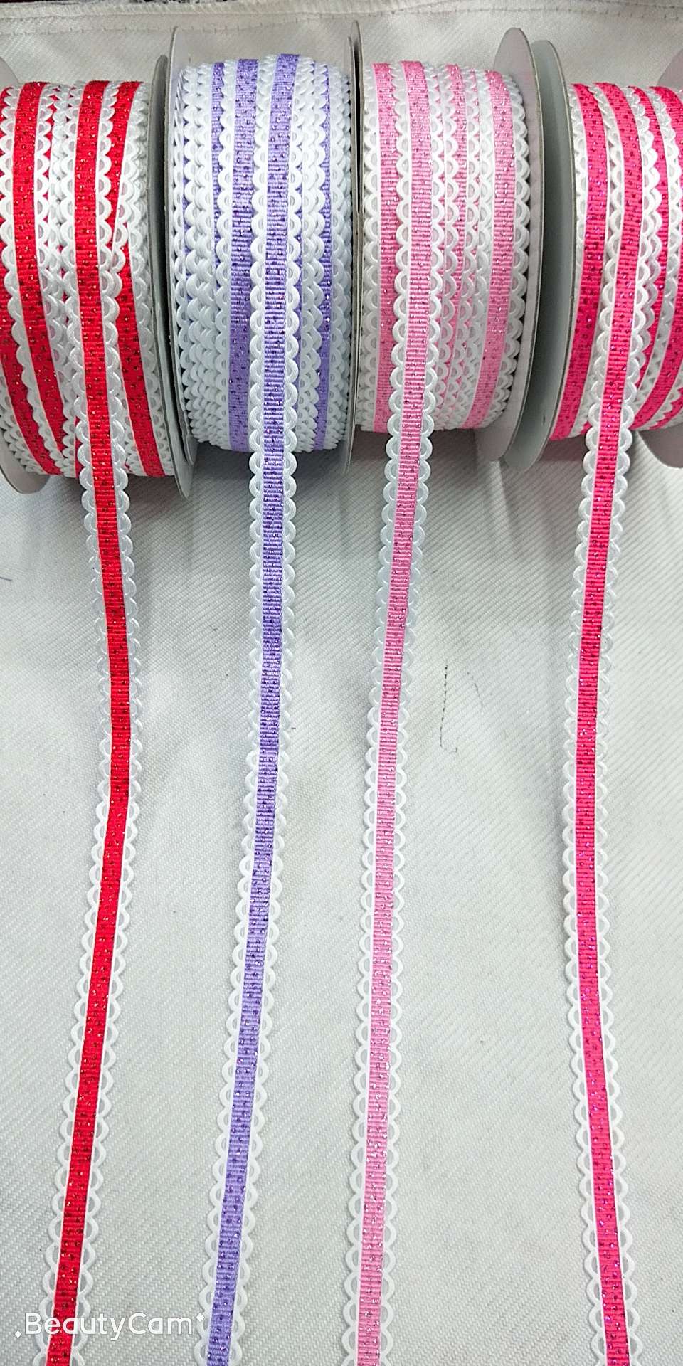 双色小花边产品图