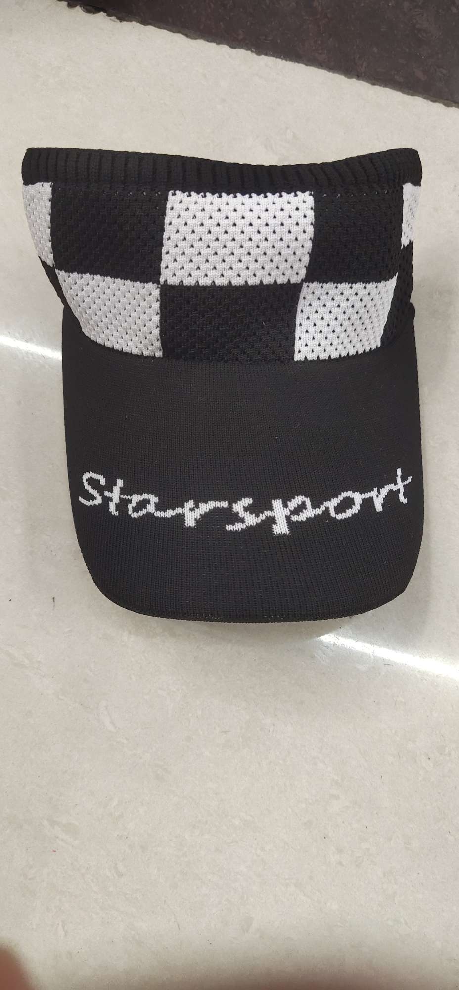 Empty Hat 22