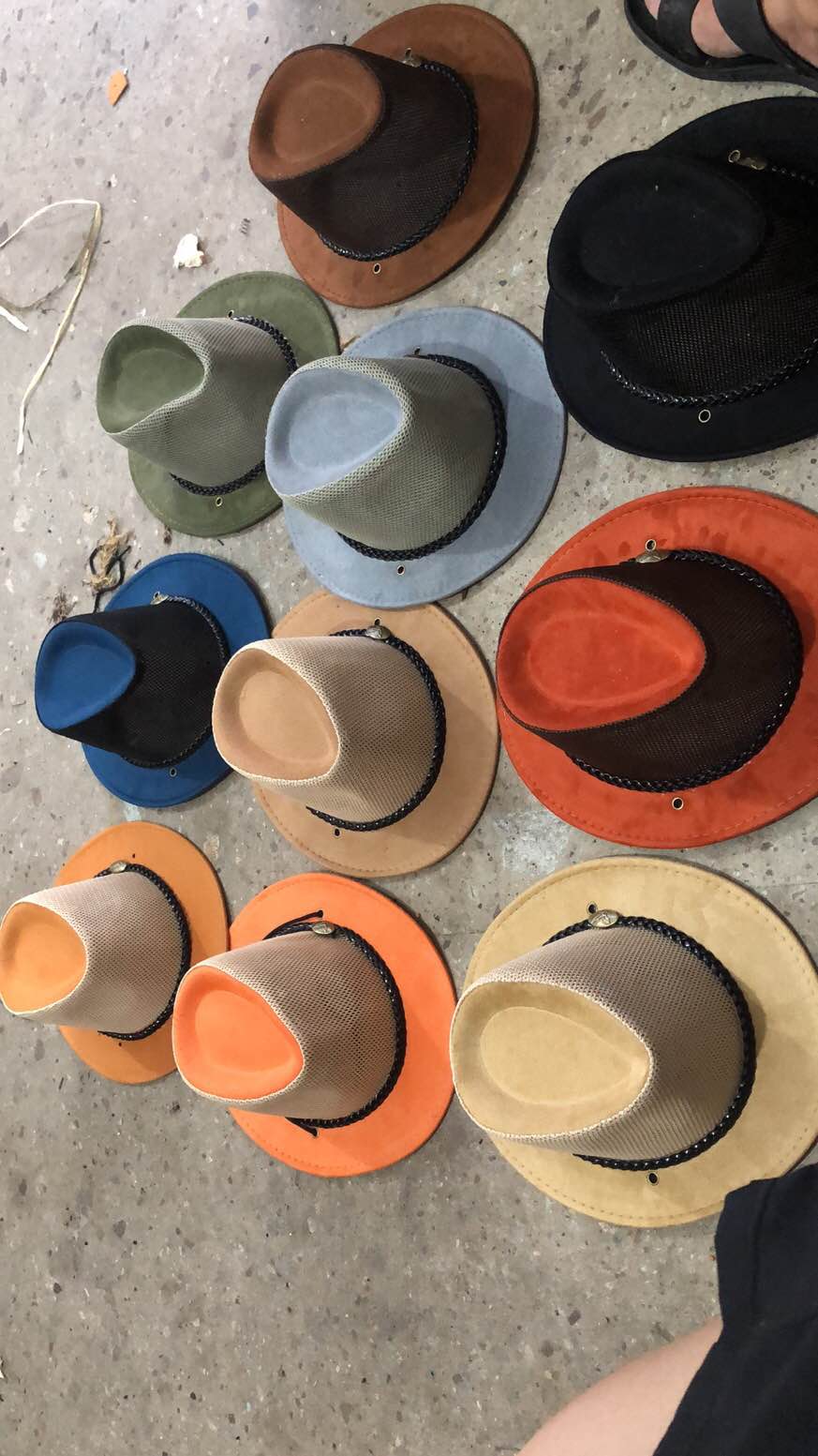 Specializing in the production of western cowboy hats and top hats, welcome to place orders and purchase details Picture