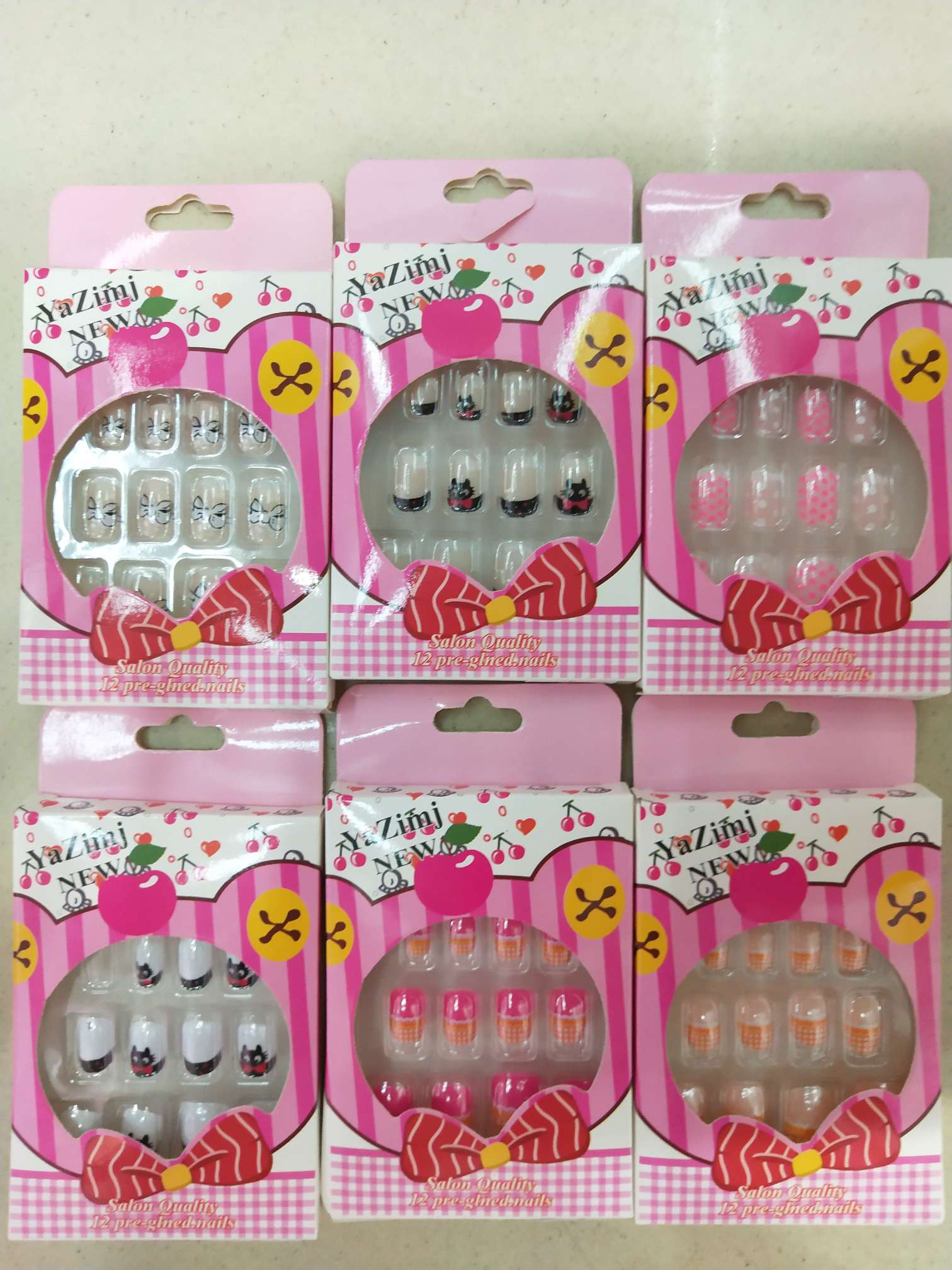 Cute wearable princesa manicura parches de uñas para niños uñas falsas para bebés viene con pegamento estilo autoadhesivo 12 piezas en una caja 12 cajas en un paquete medio bolso de OPP colores mezclados más de 6 colores mezclados promedio details Picture