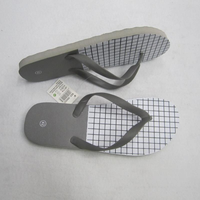 Men's grey flip-flops Specification image