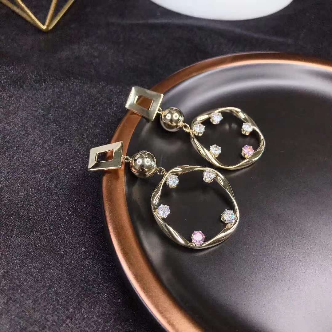 Pendientes de temperamento generoso Item Picture