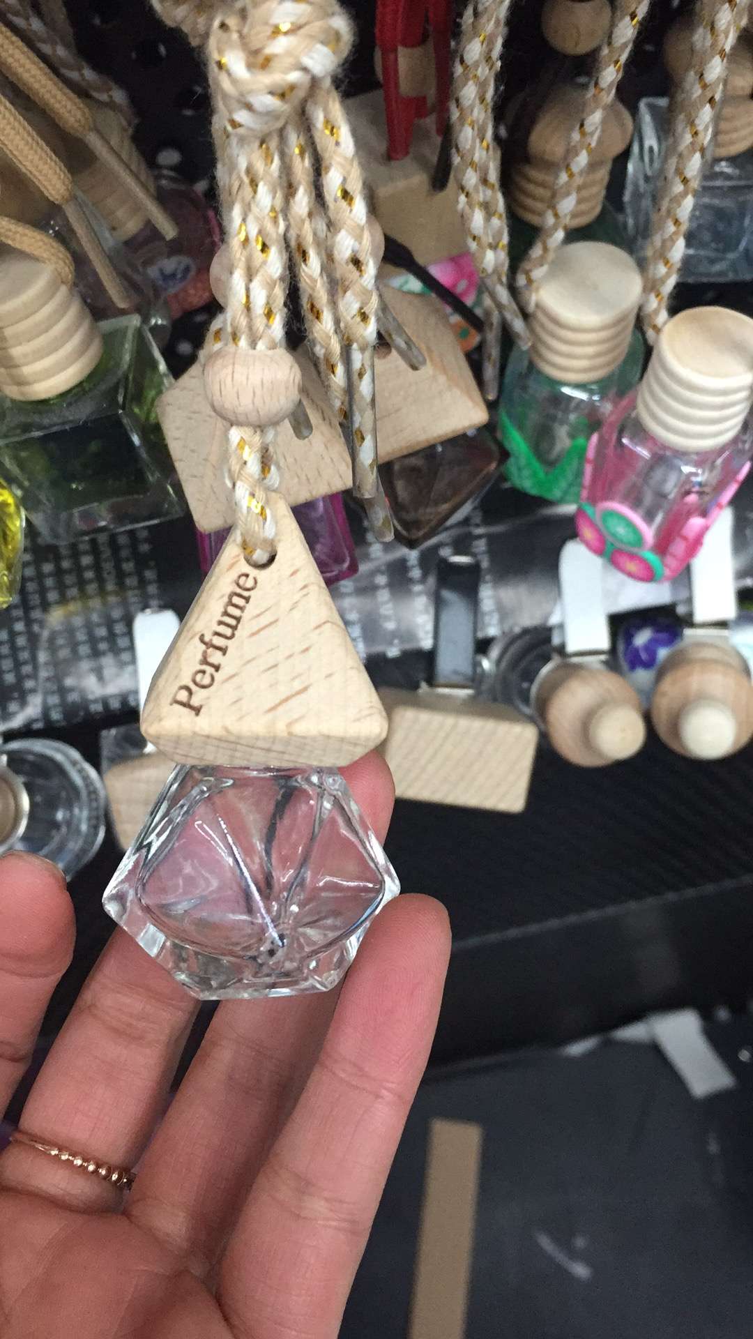 6ml彩色菱形车用挂件 厂家直销
可定制logo 量大价优详情图6