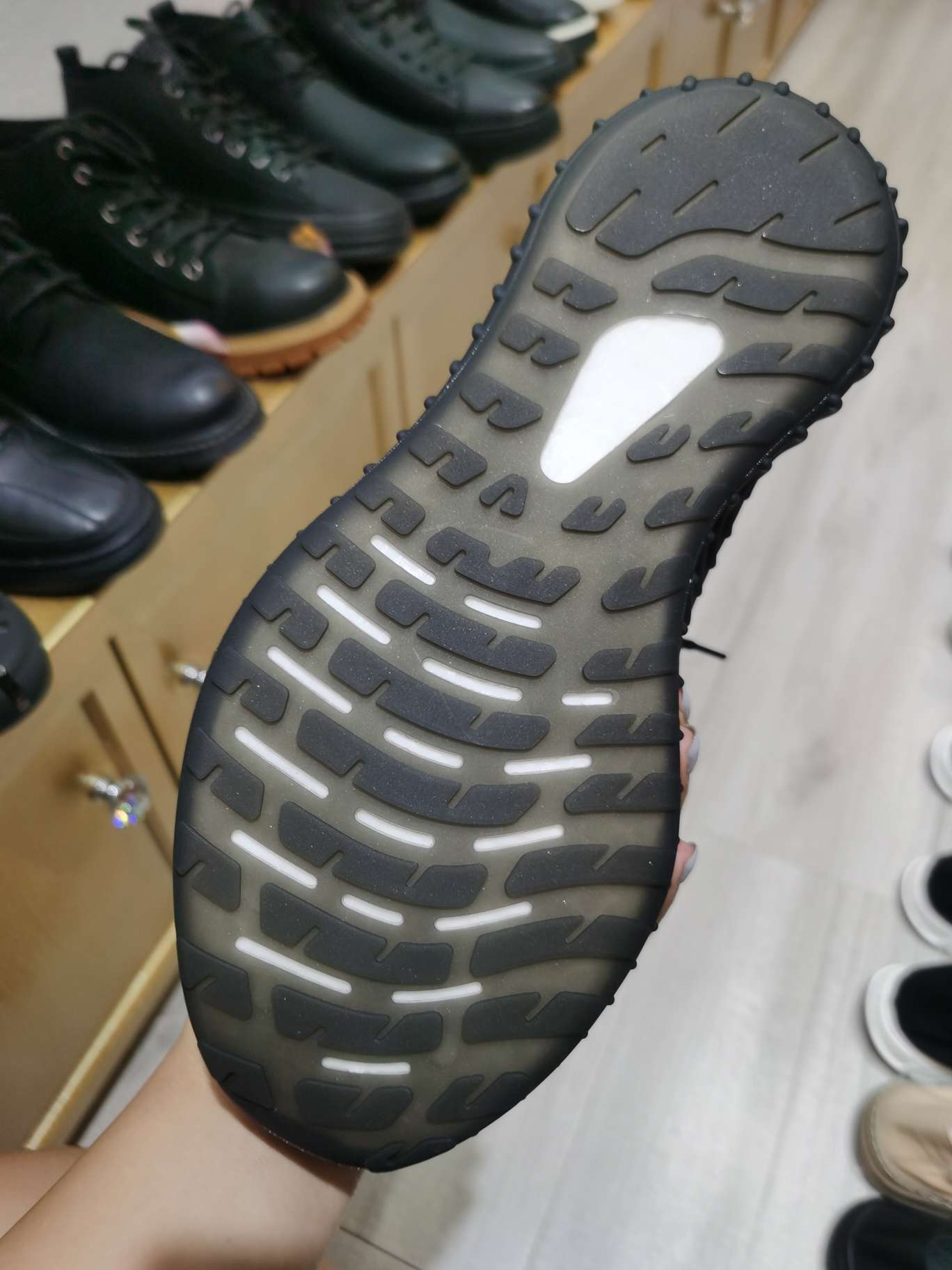 New Thick Bottom Daddy Shoes Mesh Surface Breathable Fashion Casual 50100 Happy Kangaroo New Spring And Summer Trend Sports Shoes Wholesale Application Scenario