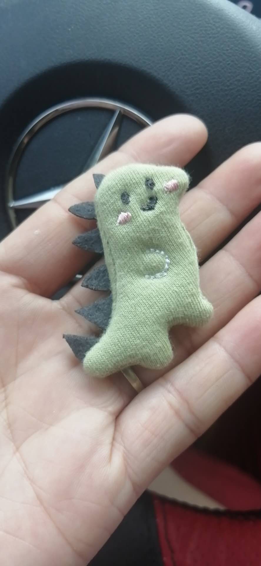 芥末绿小孔龙