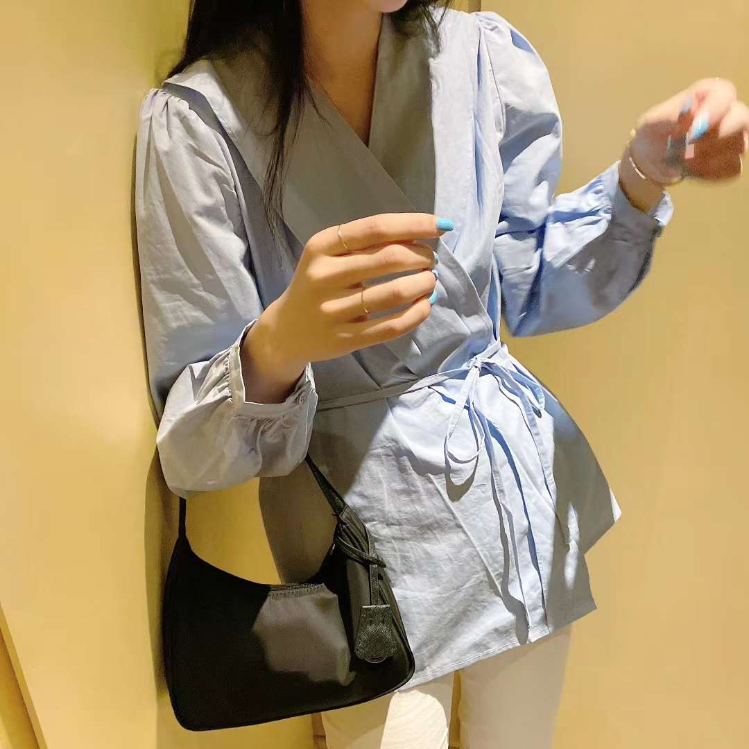 系带衬衫细节图