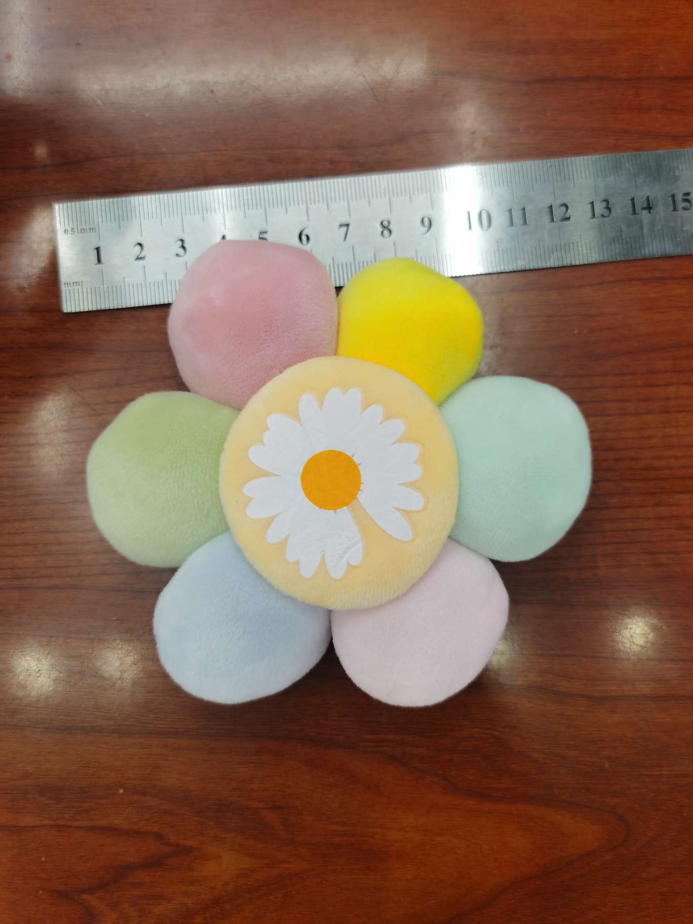 彩色六辨花