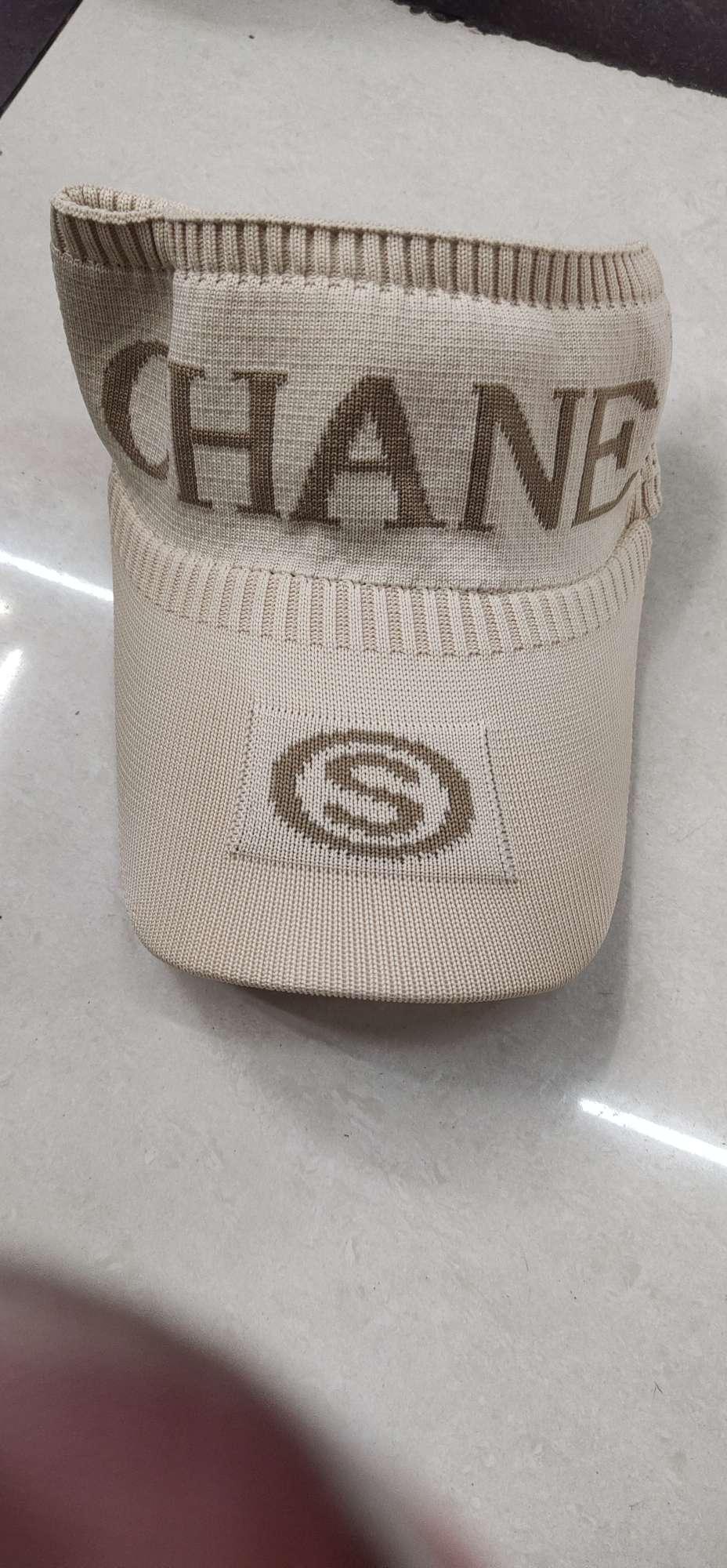 Empty Hat 12