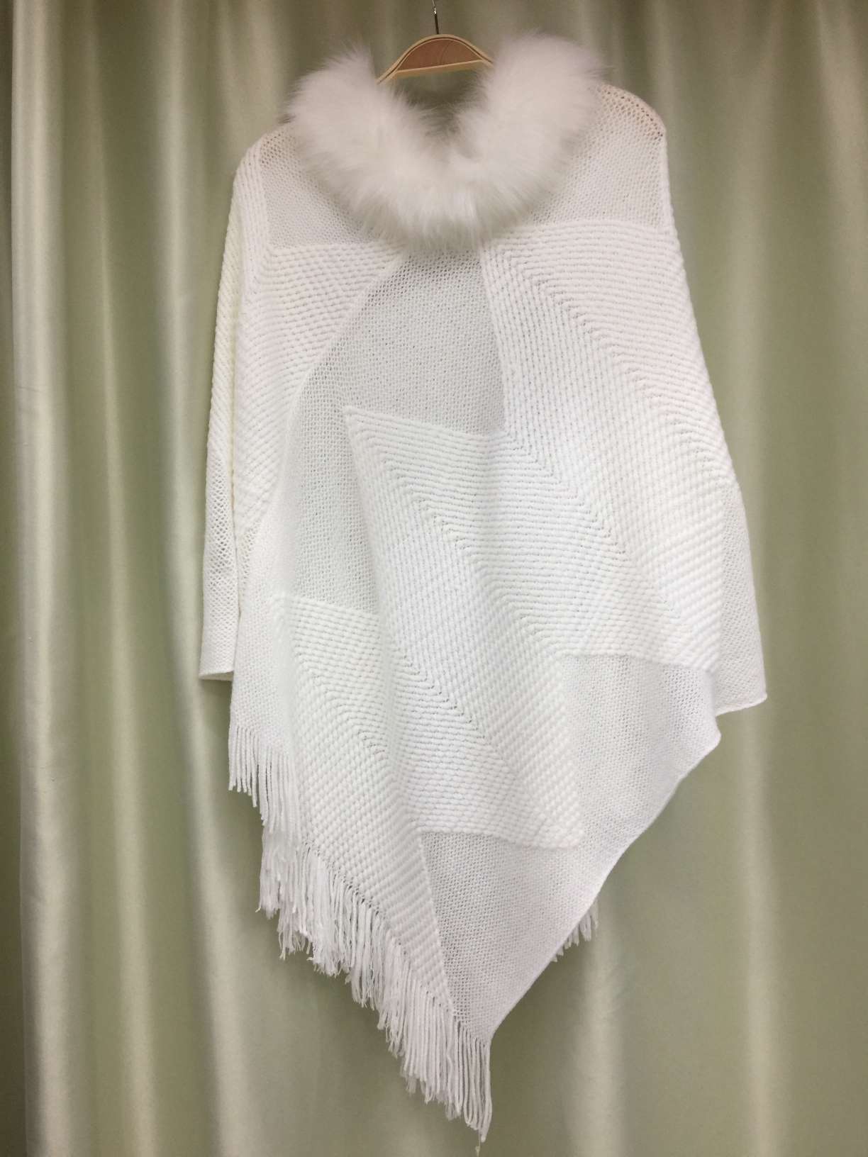 Wool-neck knitted pullover, women's shawl coat, women's dress with irregular tassels, mid-length sweater details Picture