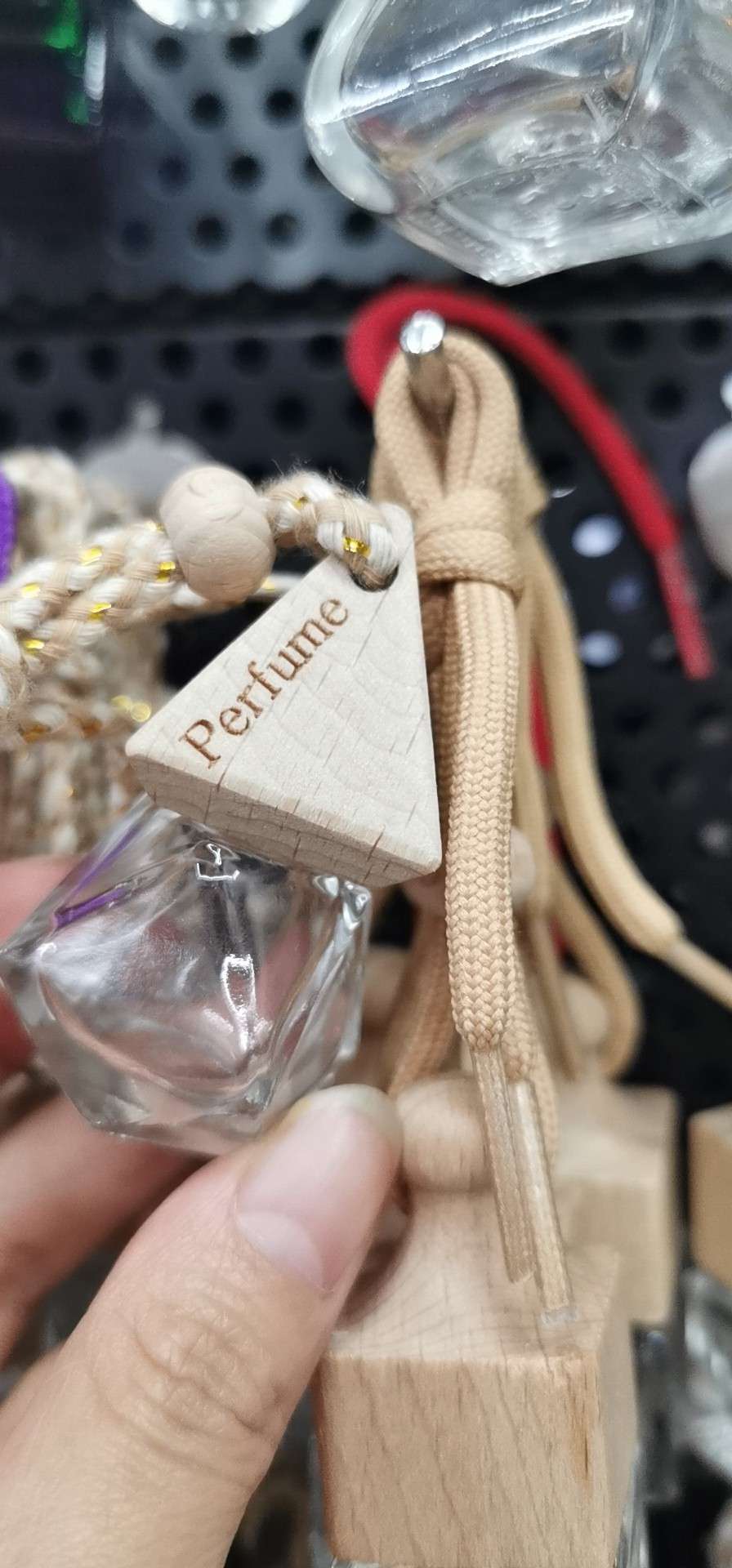 6ml彩色菱形车用挂件 厂家直销
可定制logo 量大价优产品图