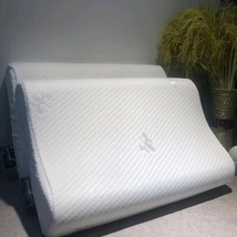 泰国天然乳胶枕防螨抗菌护颈助眠波浪曲线护颈枕