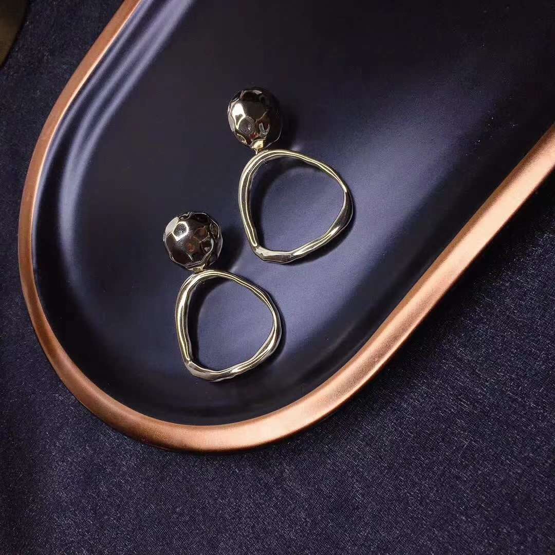 Moda tendencia coreana pendientes de textura metálica Specification image