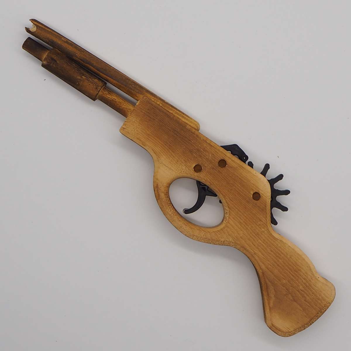 Factory direct sales of long double-tube wooden guns, wooden toy guns, children's toy guns, and travel craft toys Specification image