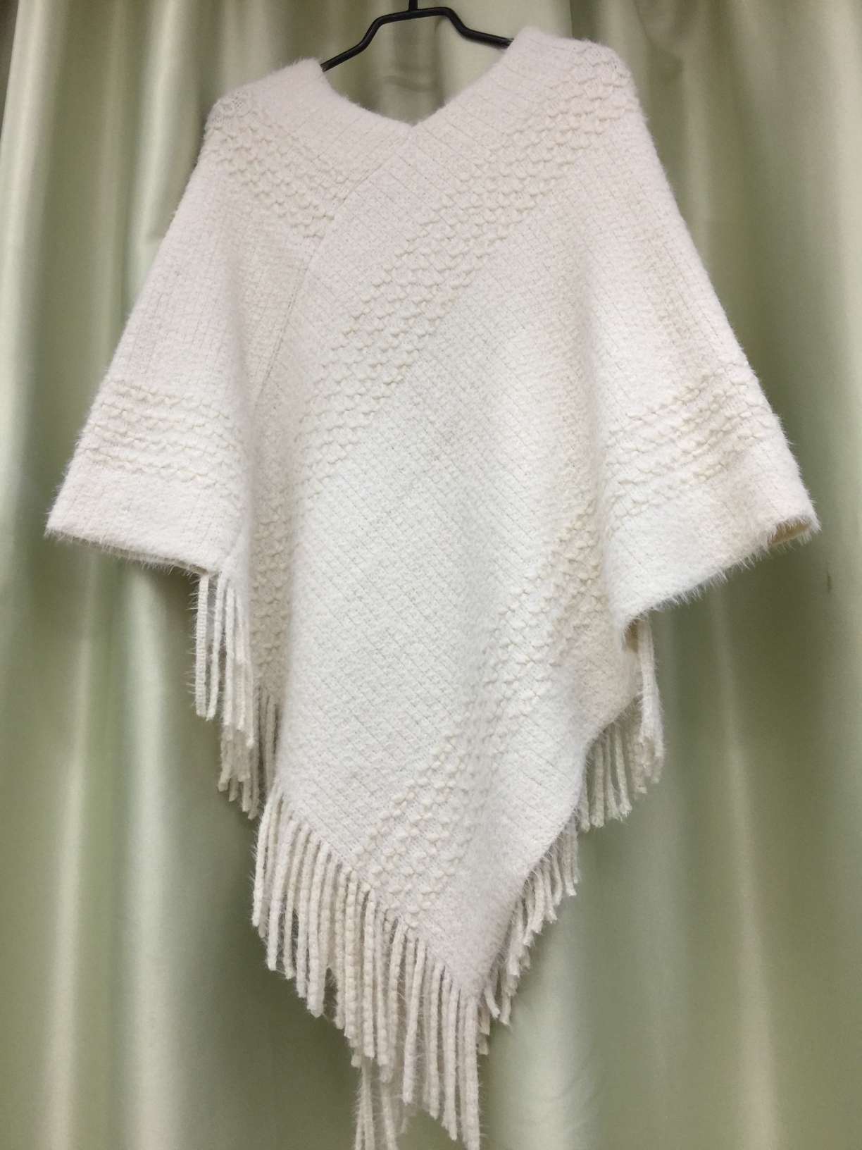 Feather chiffon cape shawl coat women's knitted sweater 2020 Autumn new style Korean style tassel ball shawl with wool on top details Picture