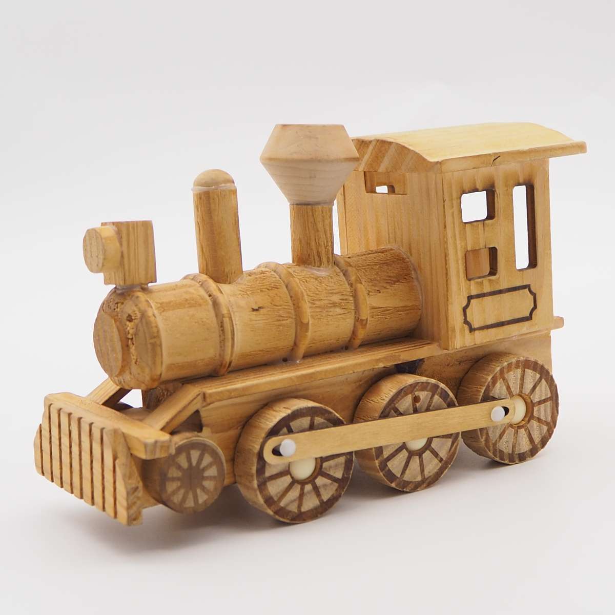 Wooden craft toy carbonized locomotive Application Scenario