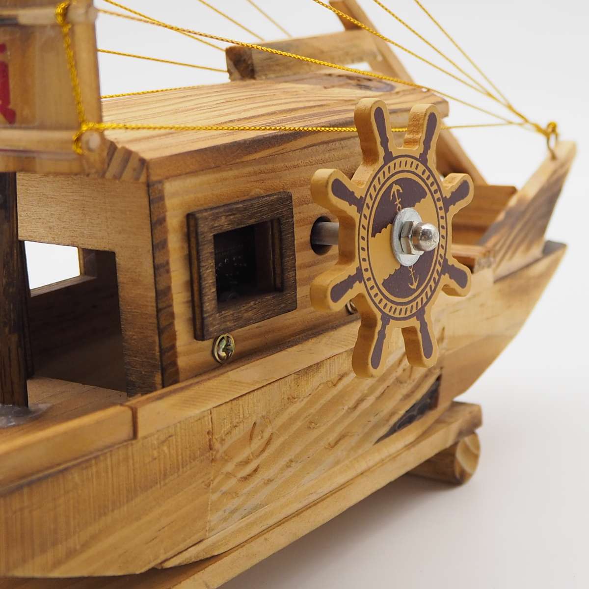 A wooden craft toy, a smooth sailing boat Item Picture