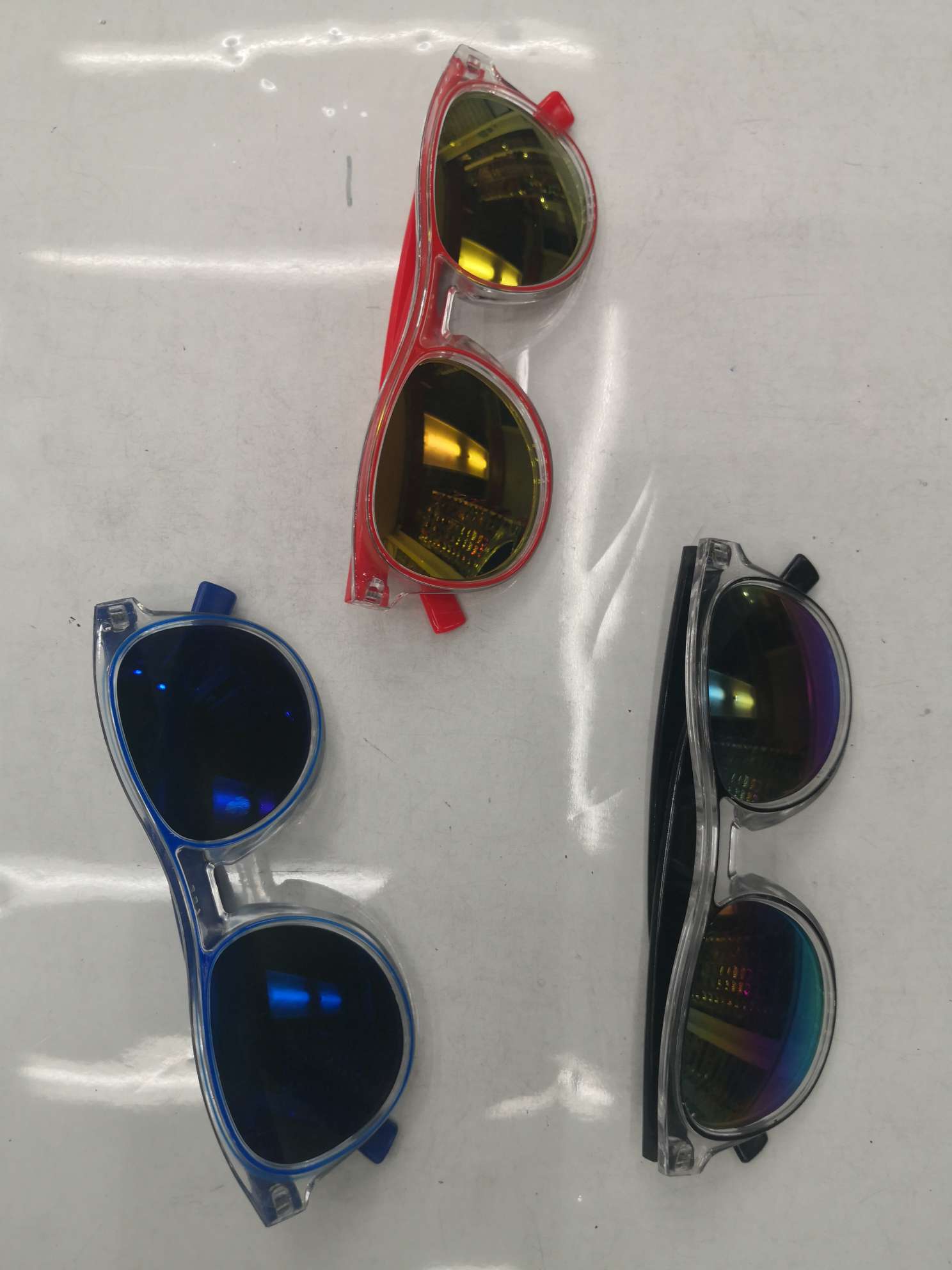 新款时尚太阳镜，防紫外线彩色镜片墨镜，厂家直销详情图3