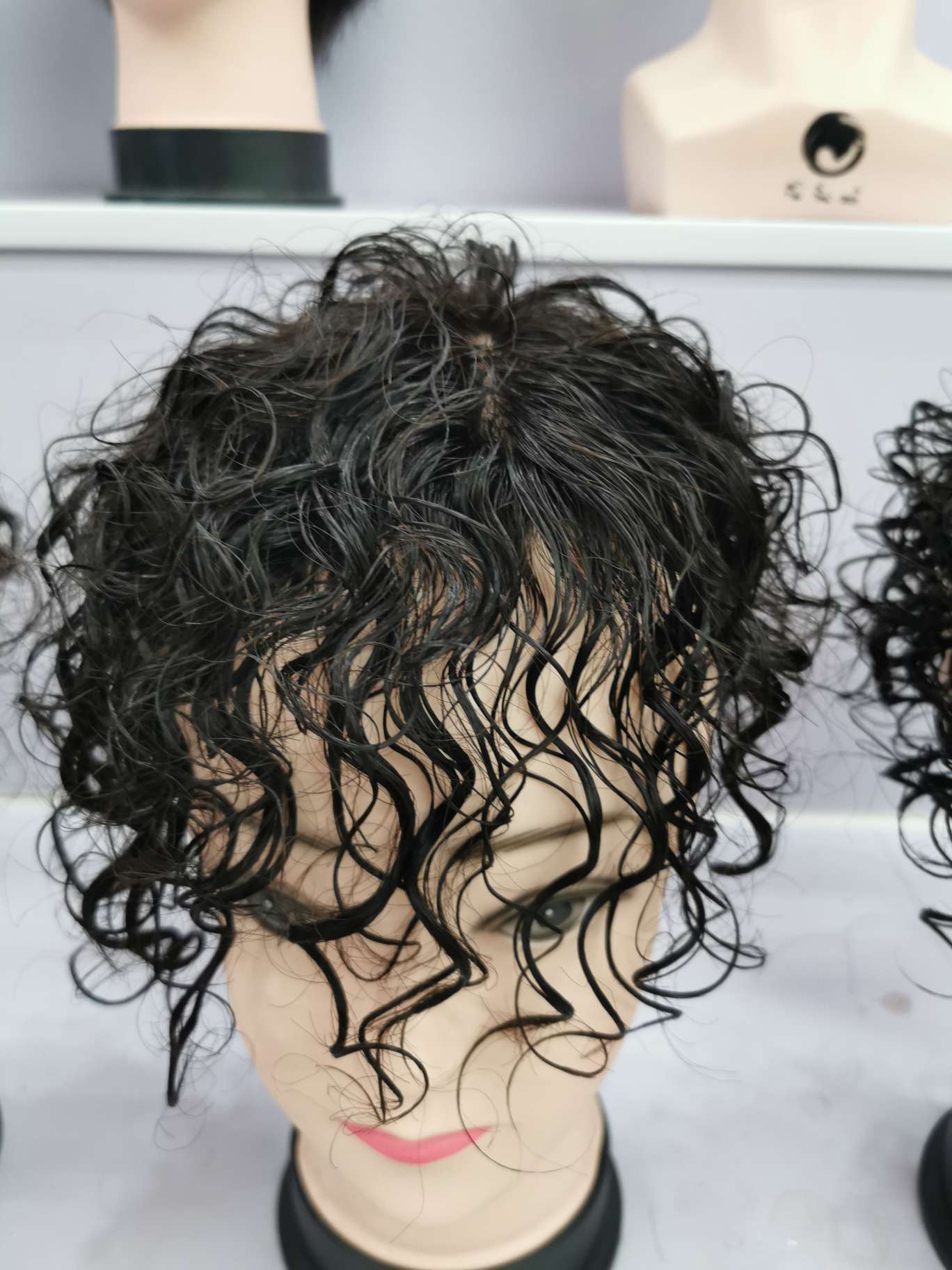 100% hand-knitted real human hair, ladies' hair blocks, curly hair details Picture