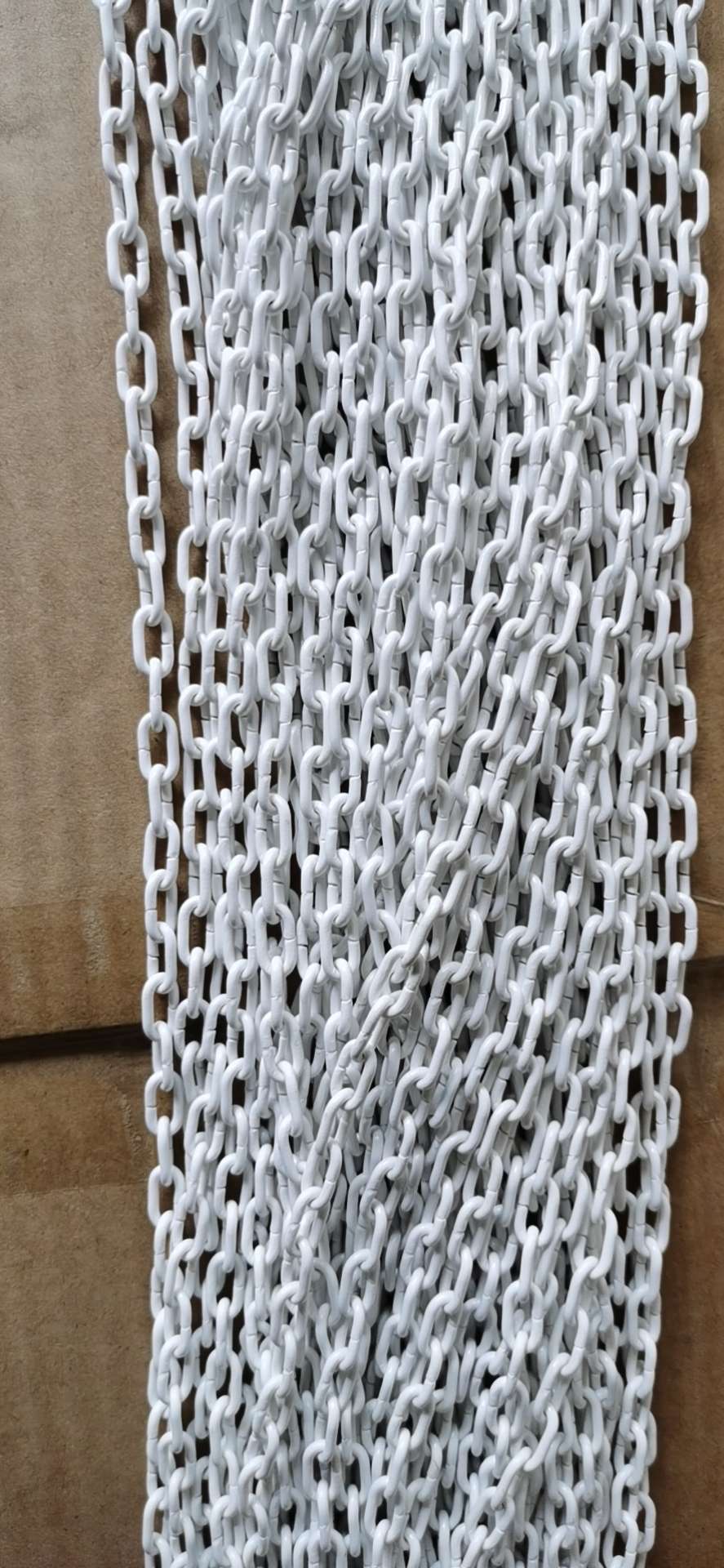 White iron chain details Picture