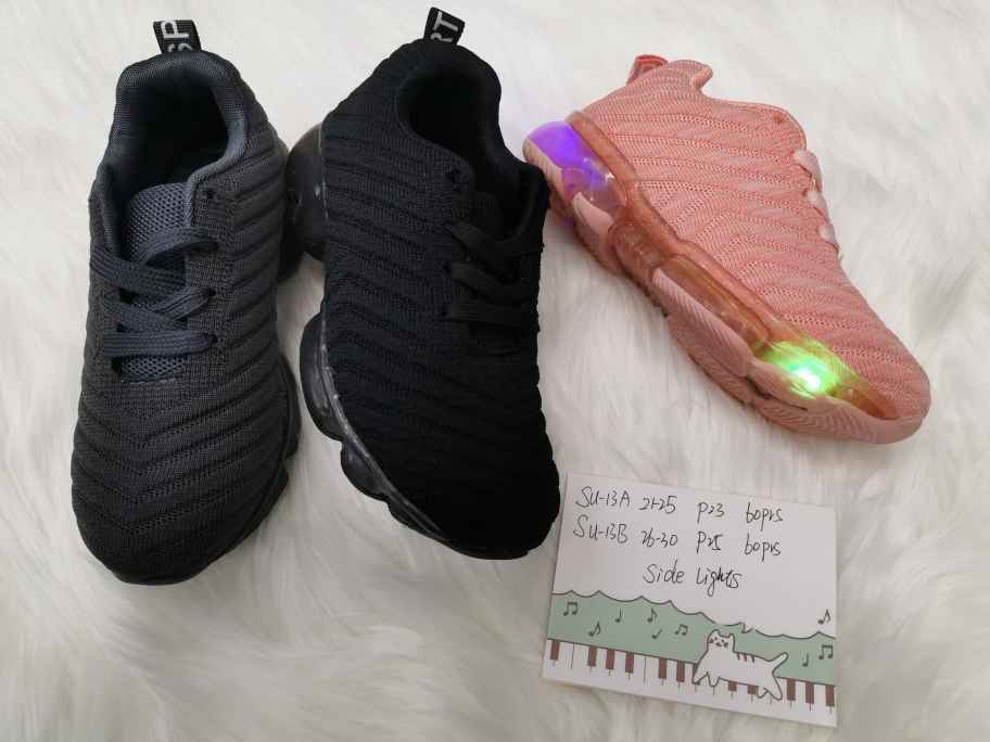 New sports leisure fly weave breathable belt lamp light children's shoes