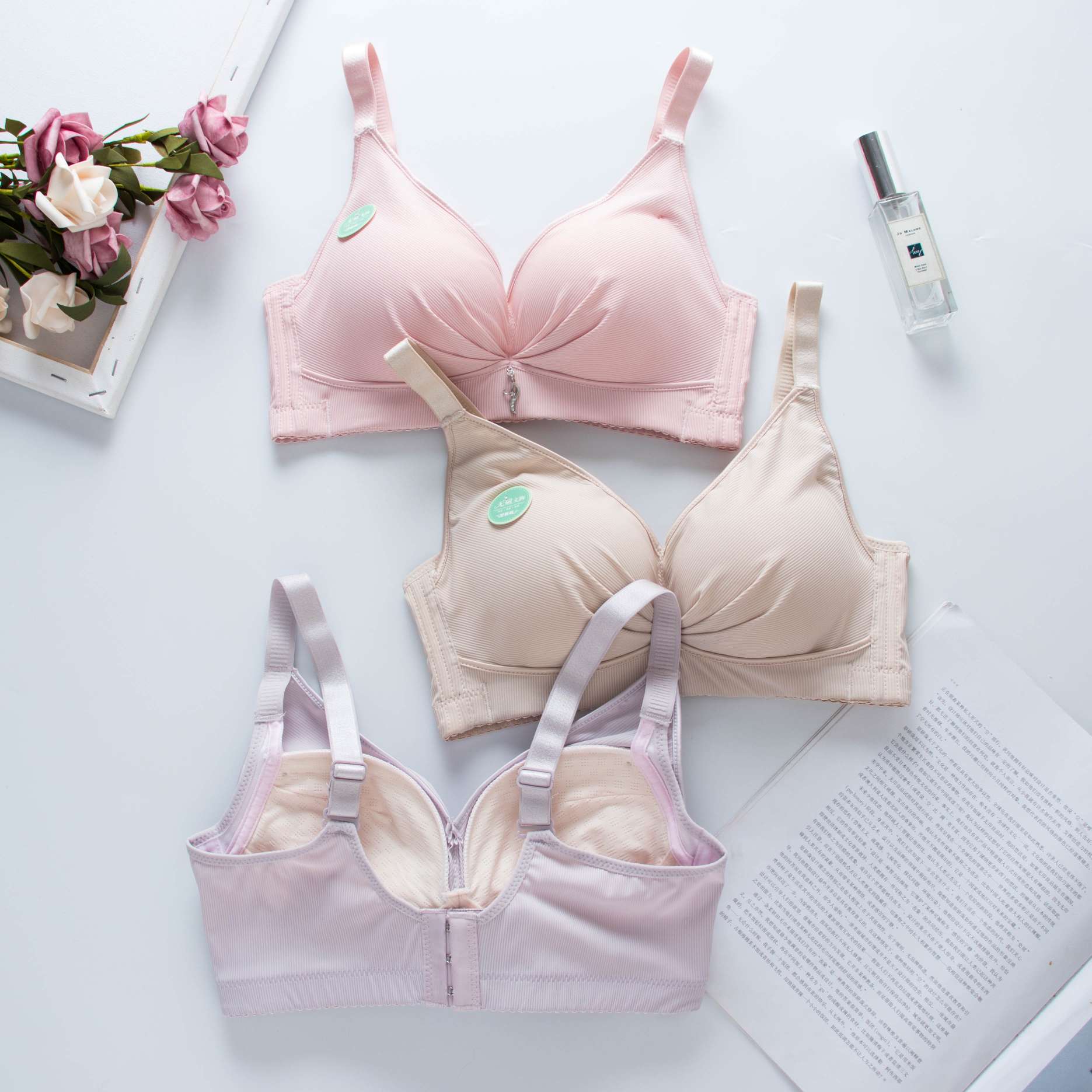 2918 Bras and underwear thumbnail